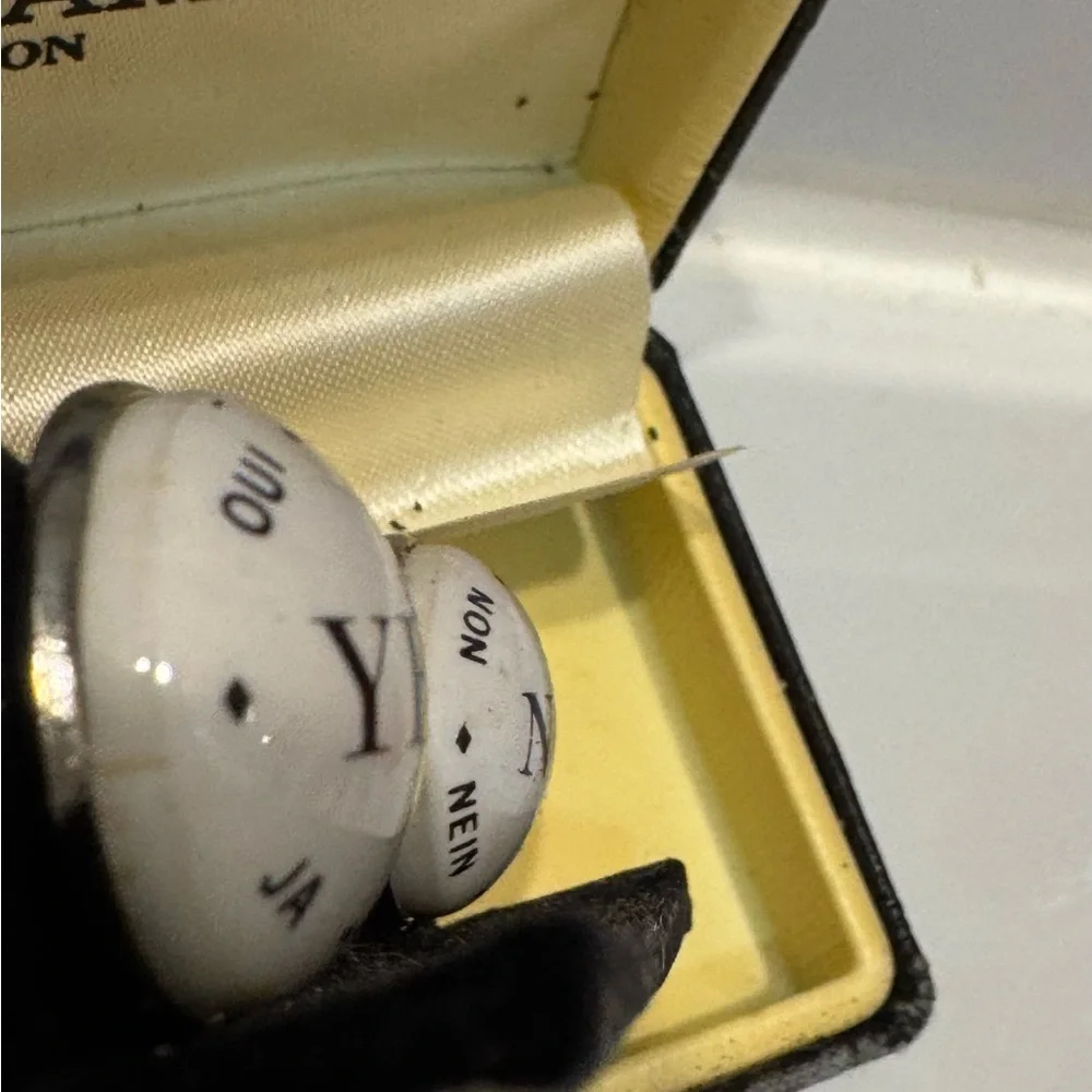 Vintage Enamel, Metal Cufflinks, "YES / NO" Duchamp London Designer Novelty - Picture 4 of 7